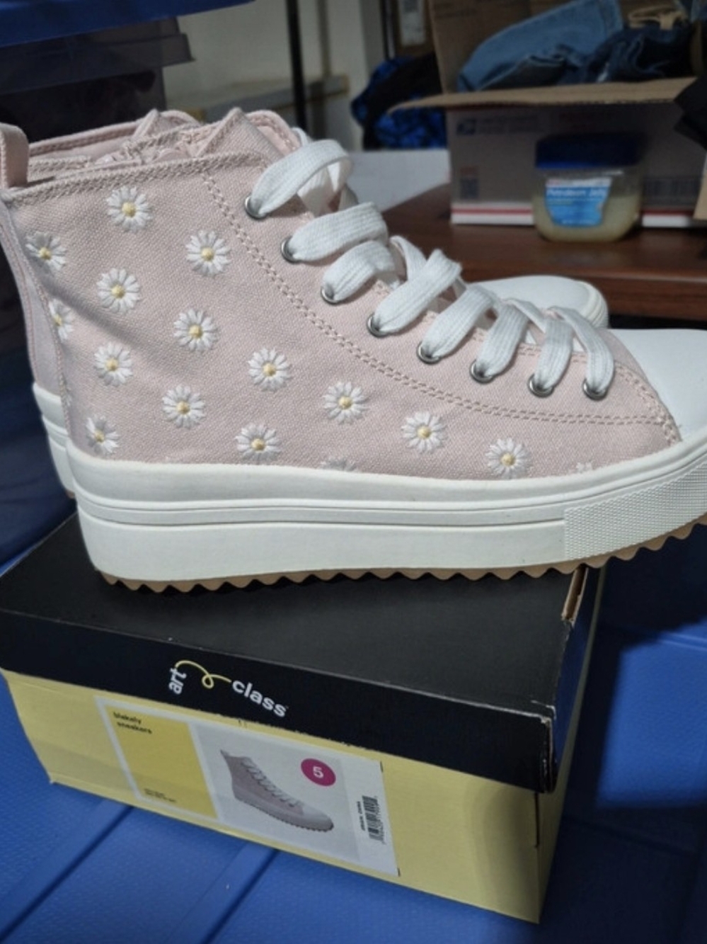 Pink Daisy Embroidered High-Top Platform Sneakers -Girls